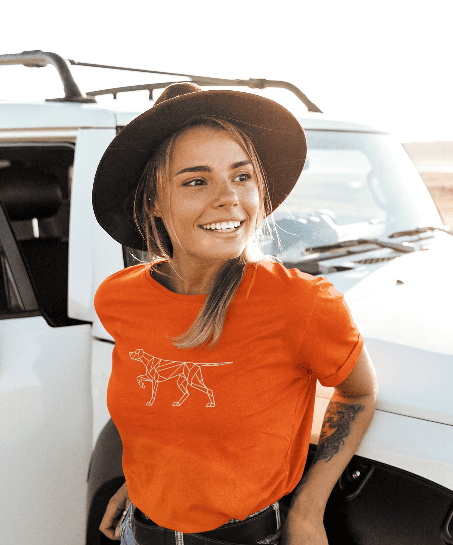 Jachthonden T-shirt met voorstaande jachthond - geometrisch design
