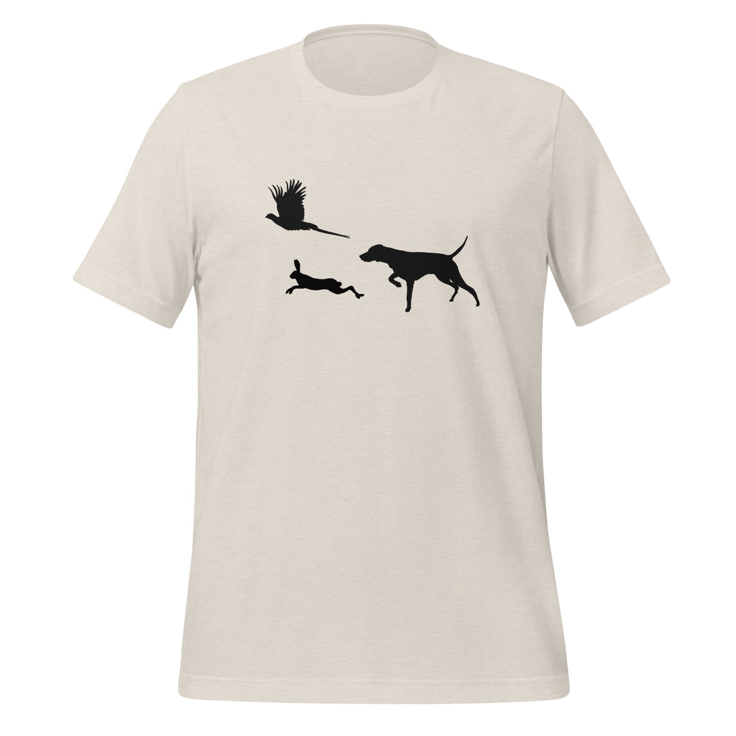 Dust beige t-shirt met vizsla in voorststaande houding, haas en fazant – stijlvol shirt voor jachthondenliefhebbers