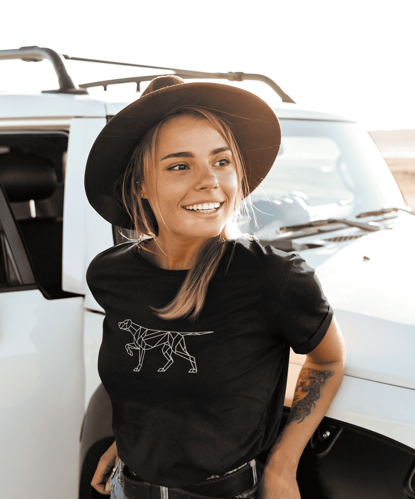 Jachthonden T-shirt met voorstaande jachthond - geometrisch design
